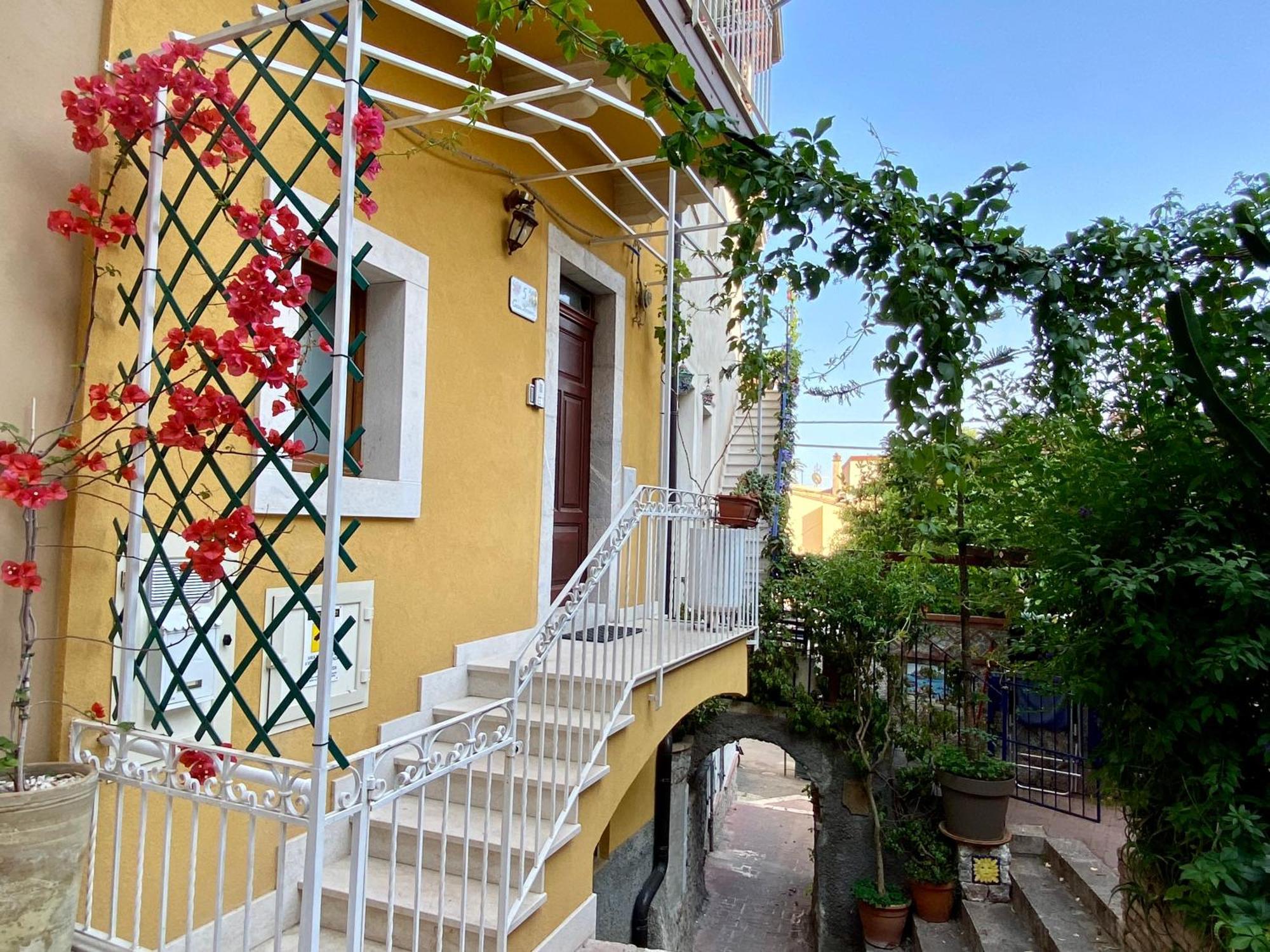 Casa Ferrara Otel Taormina Dış mekan fotoğraf